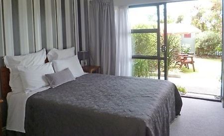 Opua Boutique Seaview Motel Eksteriør billede