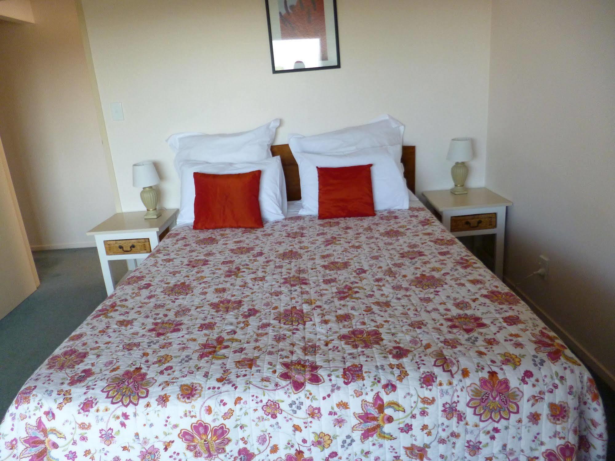 Opua Boutique Seaview Motel Eksteriør billede